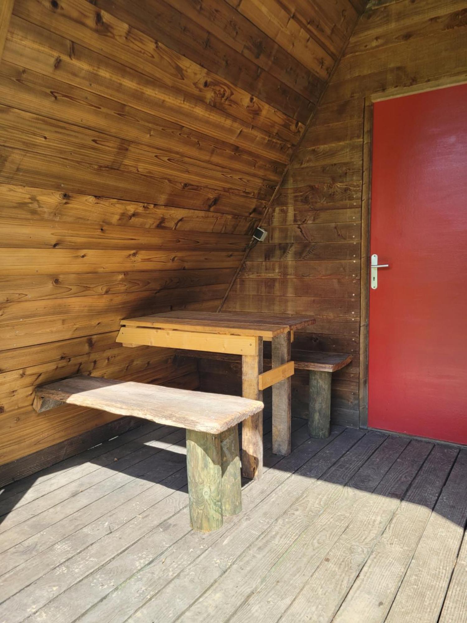 Camping Les Hirondelles Bourg-Sainte-Marie Ngoại thất bức ảnh