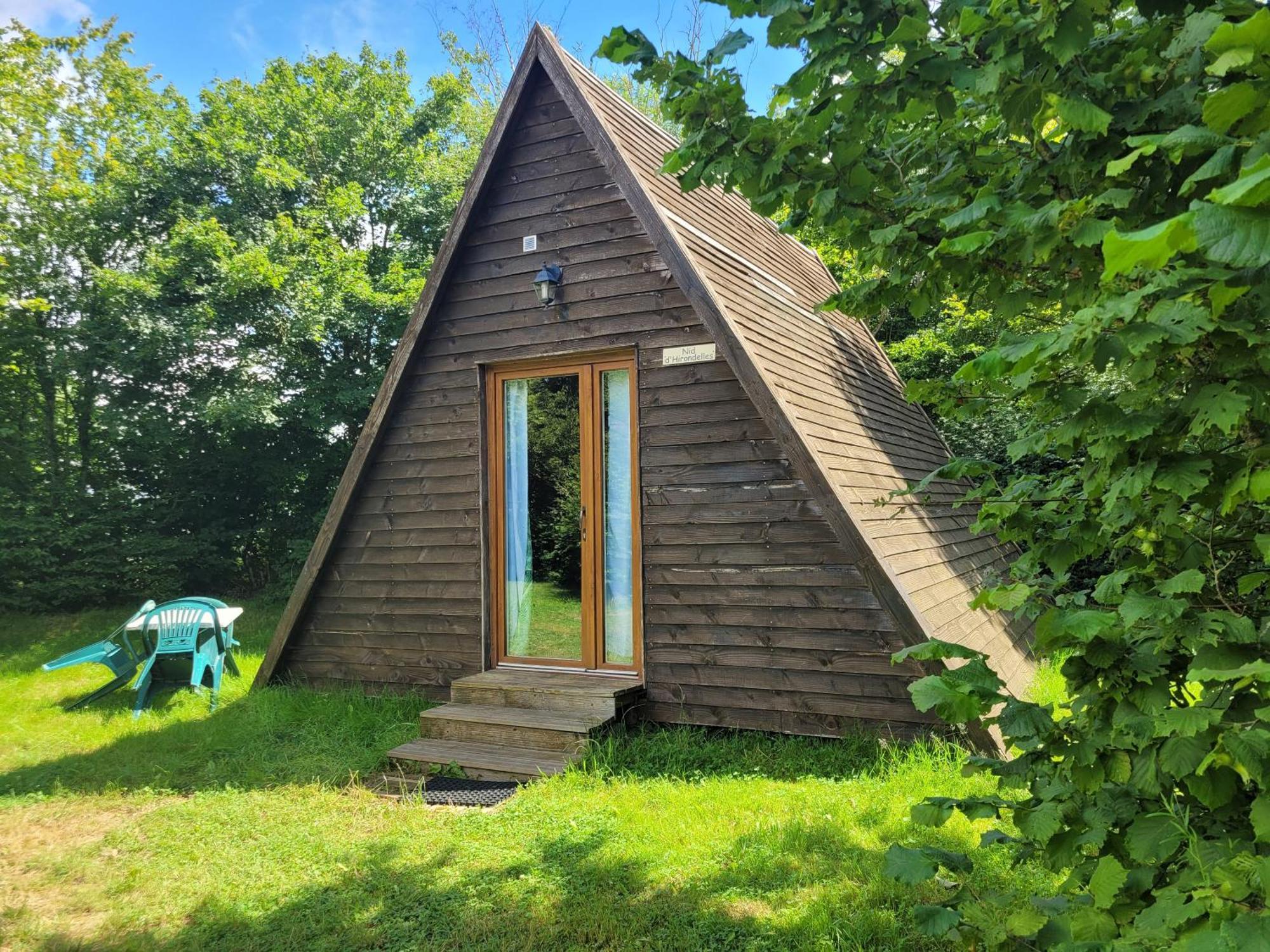 Camping Les Hirondelles Bourg-Sainte-Marie Ngoại thất bức ảnh