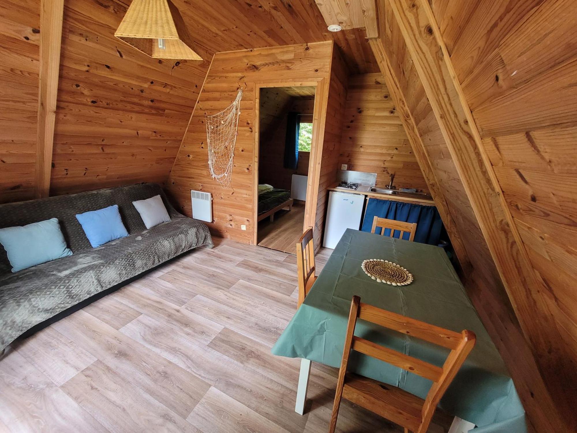 Camping Les Hirondelles Bourg-Sainte-Marie Ngoại thất bức ảnh