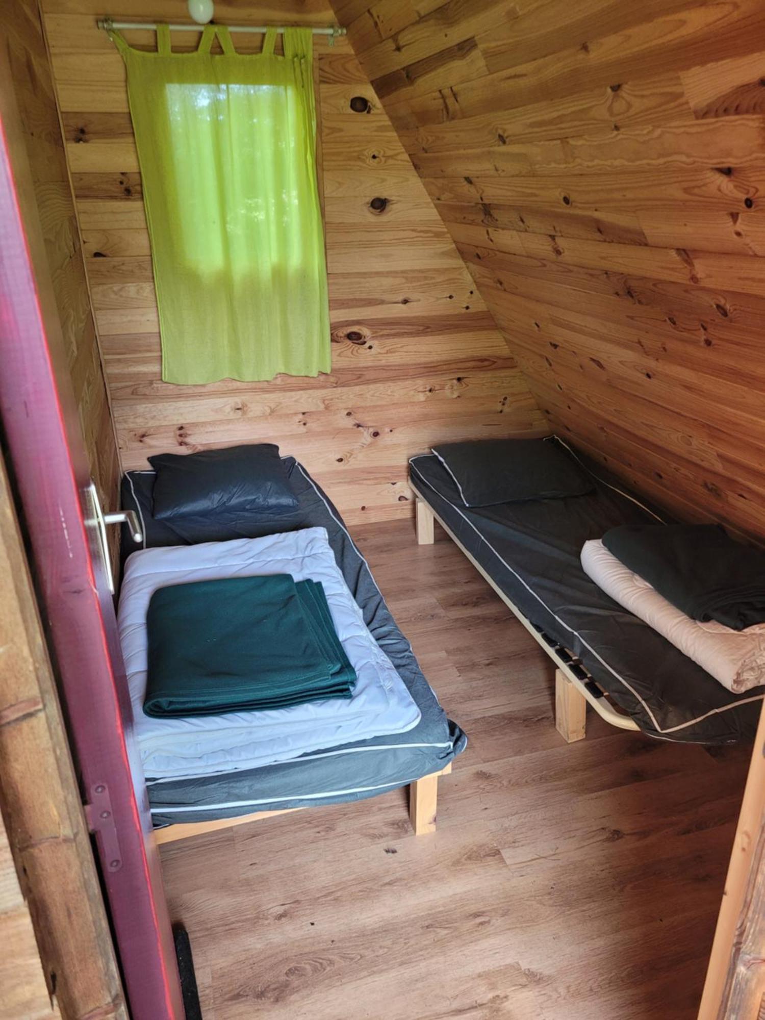 Camping Les Hirondelles Bourg-Sainte-Marie Ngoại thất bức ảnh