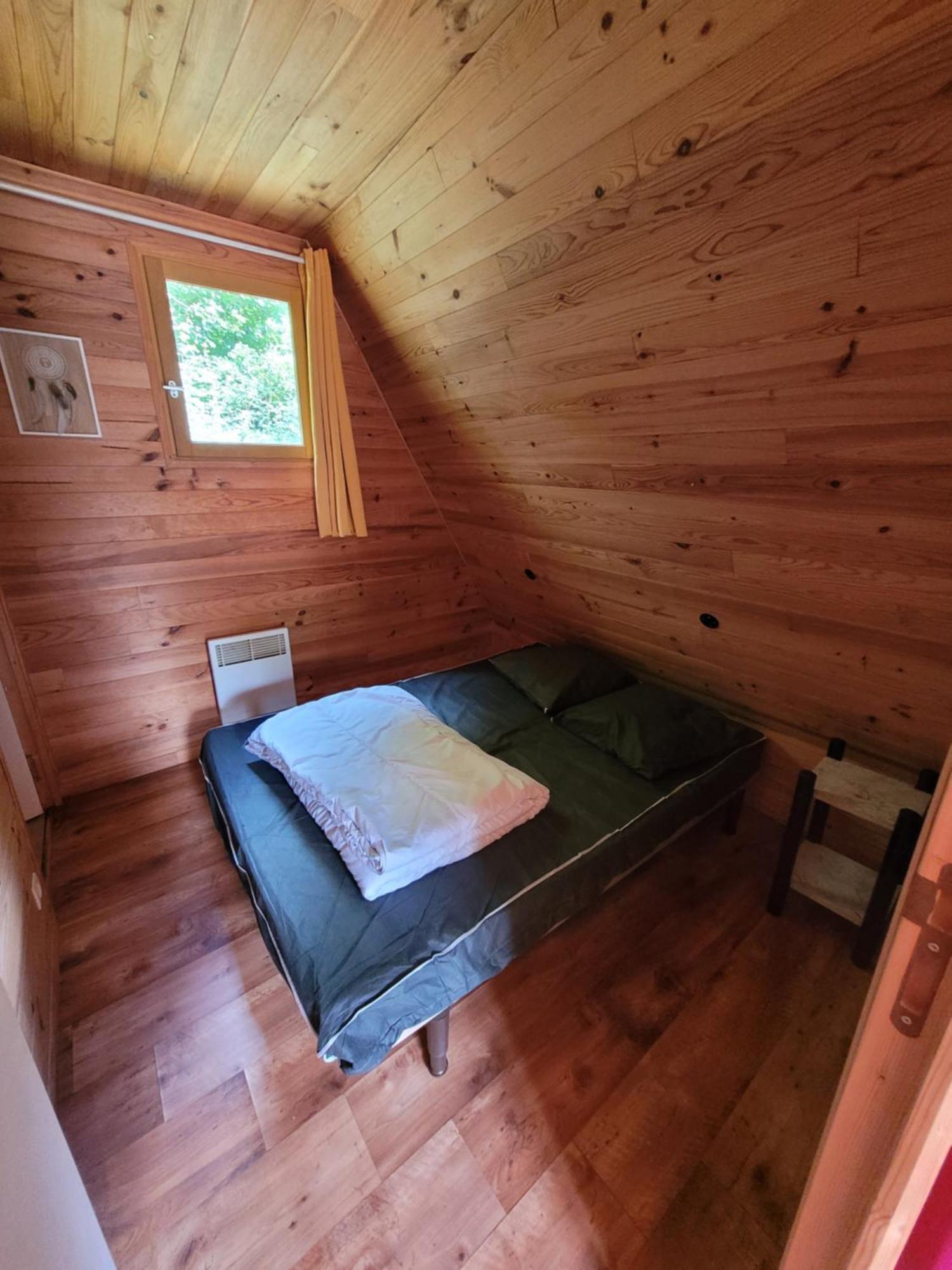Camping Les Hirondelles Bourg-Sainte-Marie Ngoại thất bức ảnh