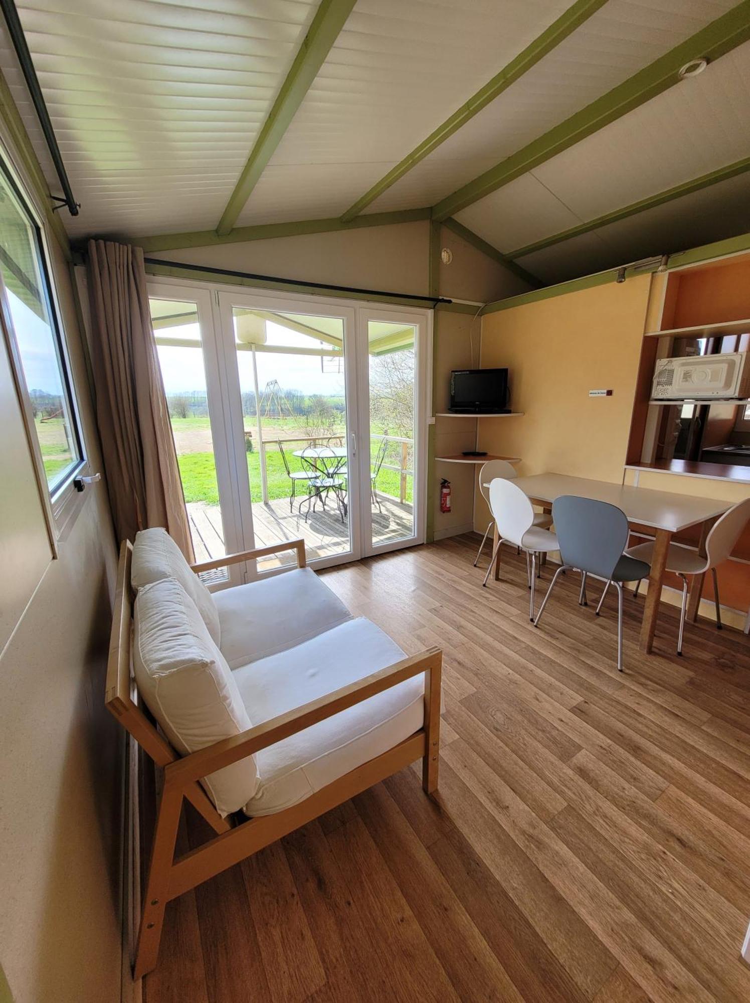 Camping Les Hirondelles Bourg-Sainte-Marie Ngoại thất bức ảnh